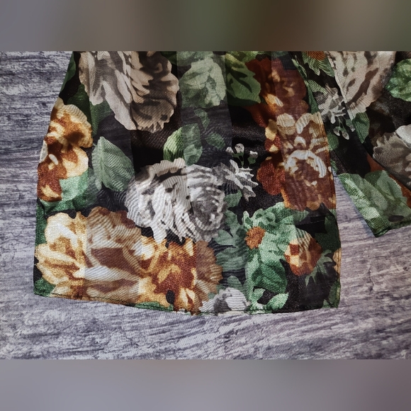 Cejon Women's Polyester Floral Scarf - Picture 5 of 6